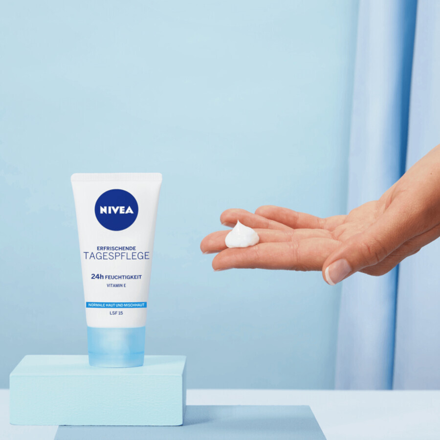 Nivea Tagescreme mit Lichtschutzfaktor 15 für normale und Mischhaut, 50 ml