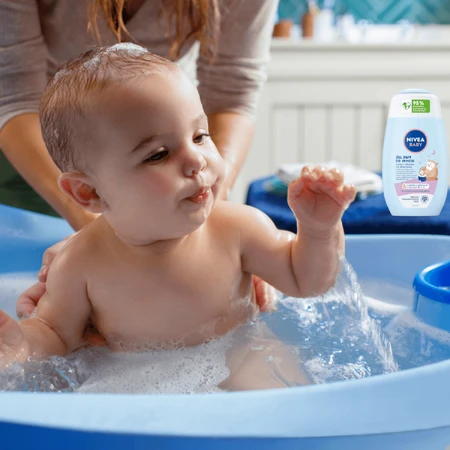 Nivea Baby, 2-in-1 reinigingsgel voor lichaam en haar voor het slapen gaan, vanaf dag 1, 200 ml