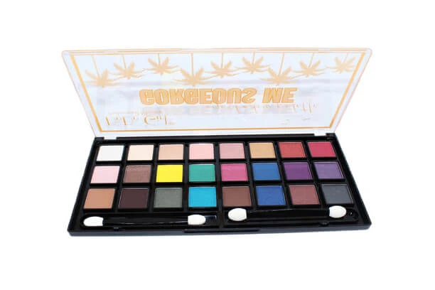 Make-uptasje, Dodo Girl, Gorgeous Me, A