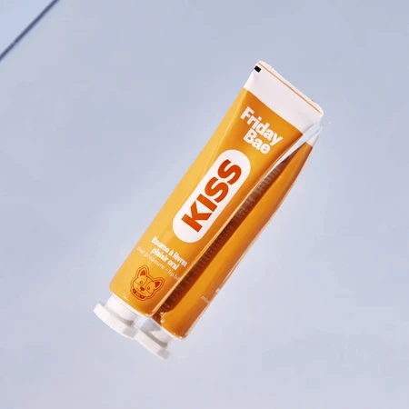Friday Bae KISS, lipgloss, stimulerend, 15 ml