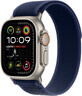 Apple Watch Ultra 2 (2024) 49mm, Natuurlijk titanium met blauw spoor trekt M/L