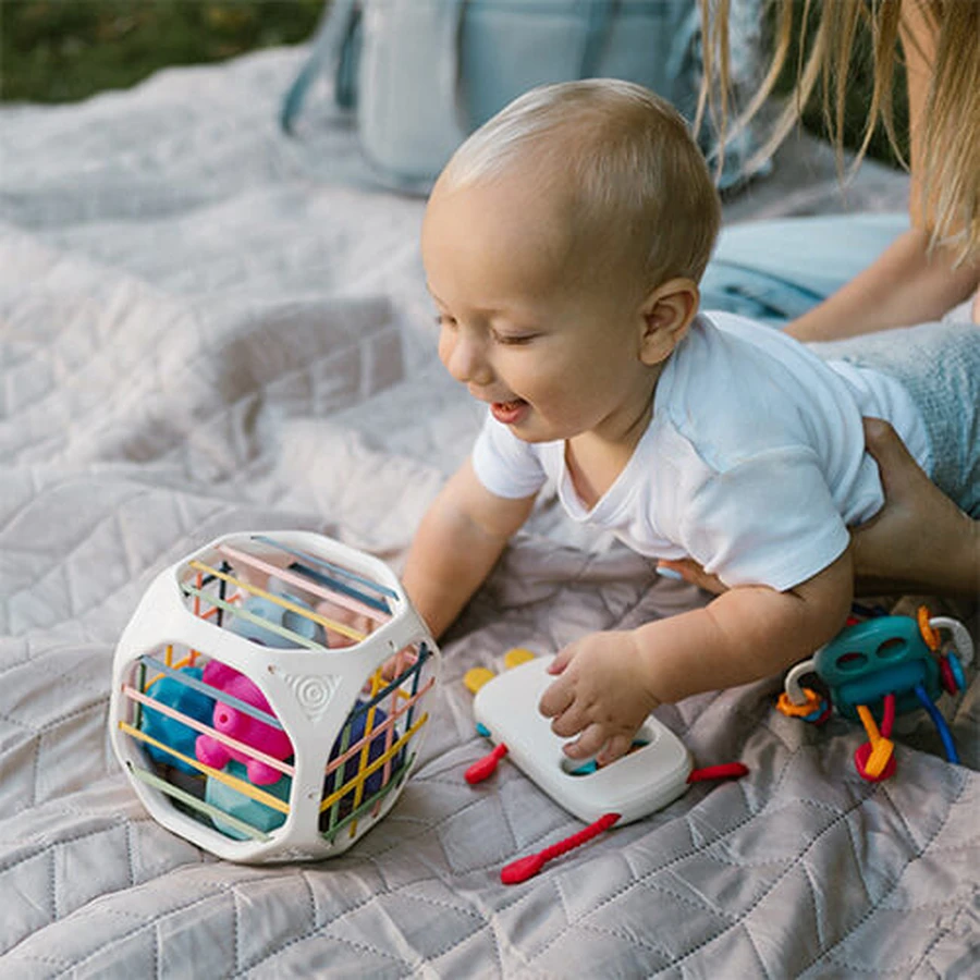 BabyOno, Sinnesspielzeug, Würfelbox, ab 18 Monaten, 1 Stück