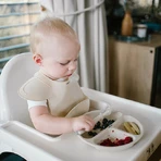 BabyOno, siliconen schoteltje met zuignap, beige, vanaf 6 maanden, 1 st.