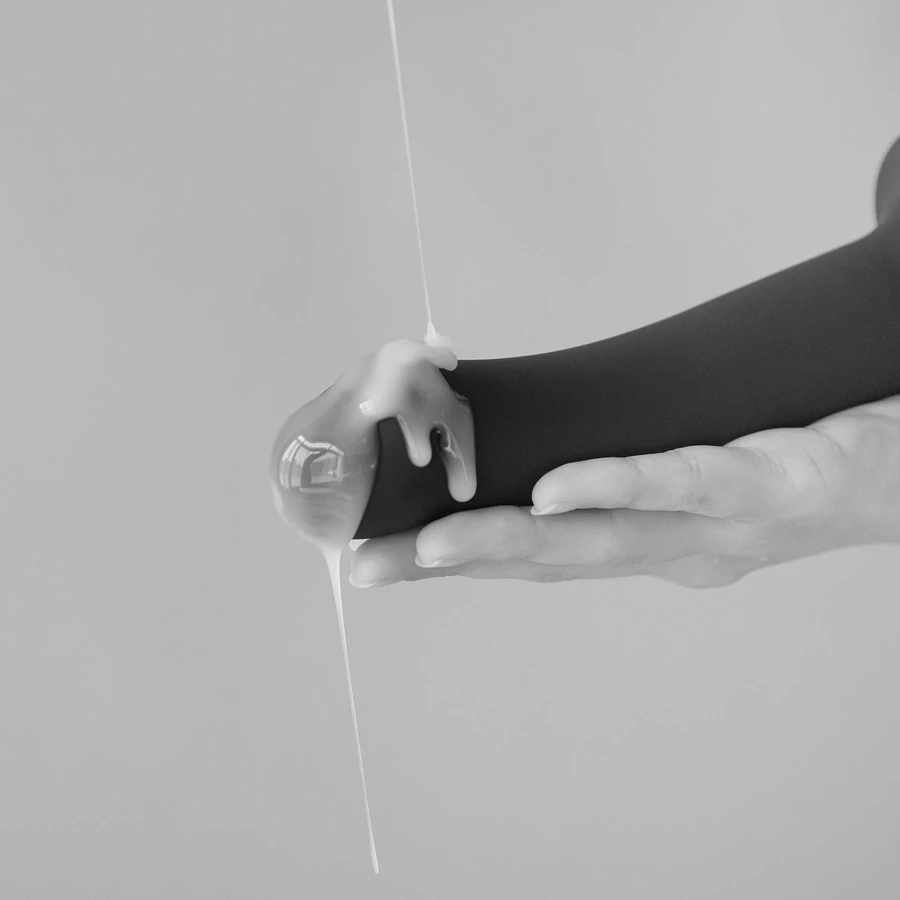 Semi Realistische Squirting Cum Siliconen Dildo Groot - Zwart