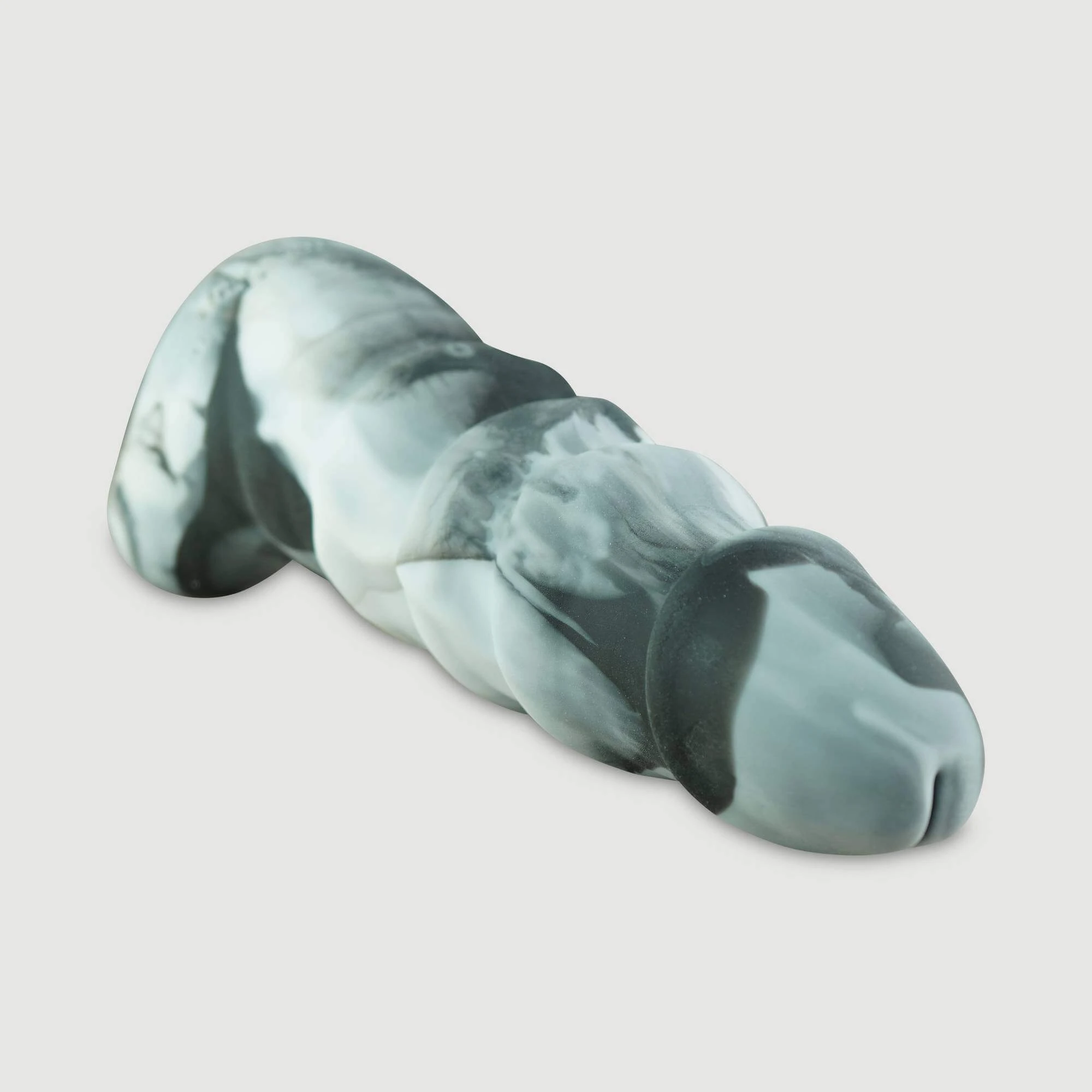 De Ladder Realistische Platina Siliconen Grote Dildo Met Ribben 25,40 cm - Grijs