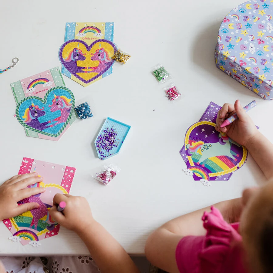 Studio creativ 2 in 1 cu unicorni, pictura cu diamante si bratari