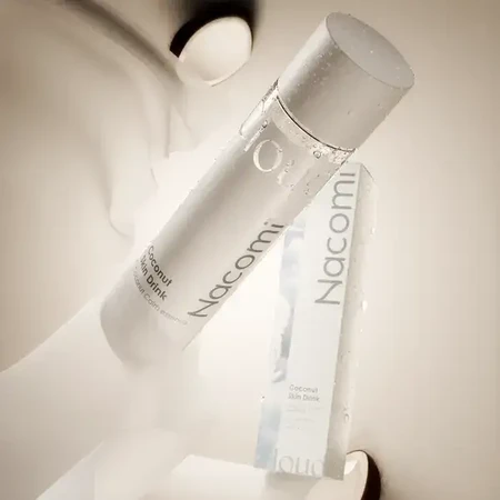 Nacomi Coconut Skin Drink, beruhigende und besänftigende Gesichtsessenz, 200 ml