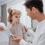 Suavinex - eerste tandenborstel voor baby's 0-2 jaar saliegroene kleur