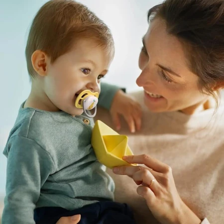 Avent Ultra Air Happy 0-6 maanden - 2 siliconen fopspenen - fruit