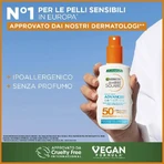 Garnier Zonnebrandcrème SPF 50+ Spray, Ambre Solaire Sensitive voor volwassenen, Ceramide Protect, zeer hoge bescherming, 150 ml
