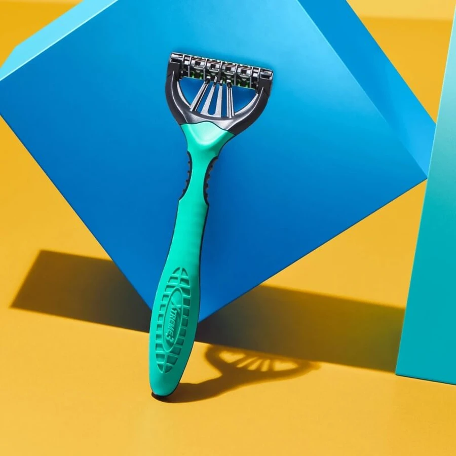 Wilkinson Xtreme 3 Sensitive - 6 wegwerpscheermesjes met 3 flexibele mesjes voor de gevoelige huid, verrijkt met aloë en vitamine E voor extra comfort